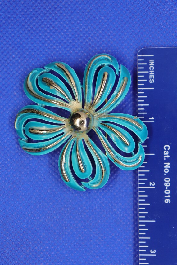 Vintage CORO flower brooch 1940s - image 3