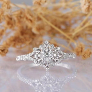 Beautiful Snowflake Ring, Round Cut Moissanite Diamond Proposal Ring, Wedding Engagement Ring, Bridesmaid Gift Ring, Woman's Wedding Ring