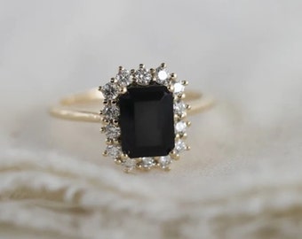 Black Emerald With Round Cut Moissanite Diamond Ring, Halo Wedding Ring, Anniversary GIft Ring, Proposal Ring, 14K Gold Ring, Woman's Ring