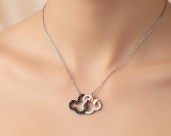 Stripfiguur muis ketting, sierlijke zwart-witte ronde moissaniet diamanten ketting, tweekleurige strikketting, valentijnscadeau voor haar