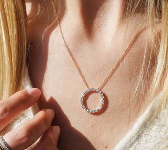 Hollow circle necklace outlet