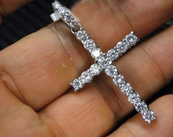 Colgante religioso cruz de hombre o mujer, colgante cruz de diamante Moissanite de corte redondo, colgante de cruz cristiana de oro blanco, regalo de Navidad