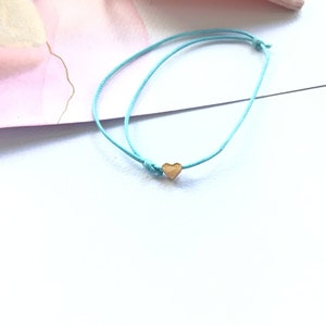 Filigranes Armband Makramee mit Herz verstellbar, Geschenk für Freundin