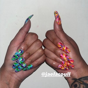 Custom “Sprinkle of Color” Press- On Nail Set