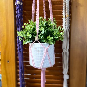 Beaded plant hanger