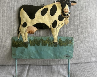 VTG Cow Farmhouse Wall Hanging Metal Art Key Holder Folk Art Rustic