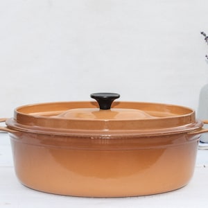 French Vintage light brown enameled cast iron Dutch Oven Casserole Dish Crock Pot Cookware 29 - Rustic Cooking Kitchen Made in France