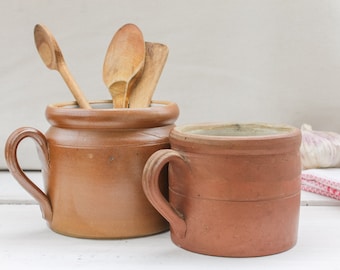 Ensemble de 2 pots de poterie en grès brun français vintage avec poignée - Français grès ustensiles porte-plante vase décor à la maison ferme rustique