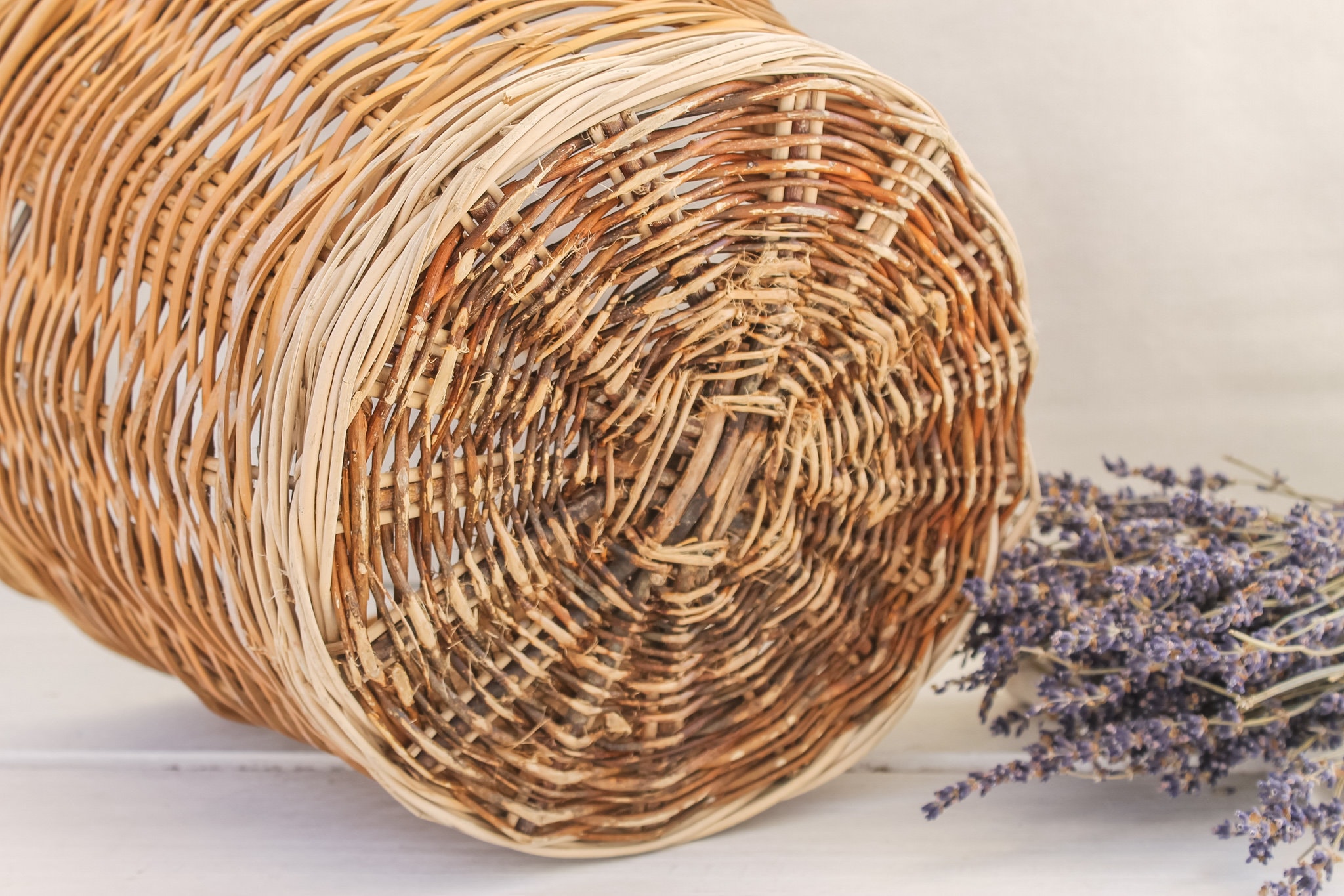 フランスのアンティークマーケットバスケット、ヴィンテージウィッカー