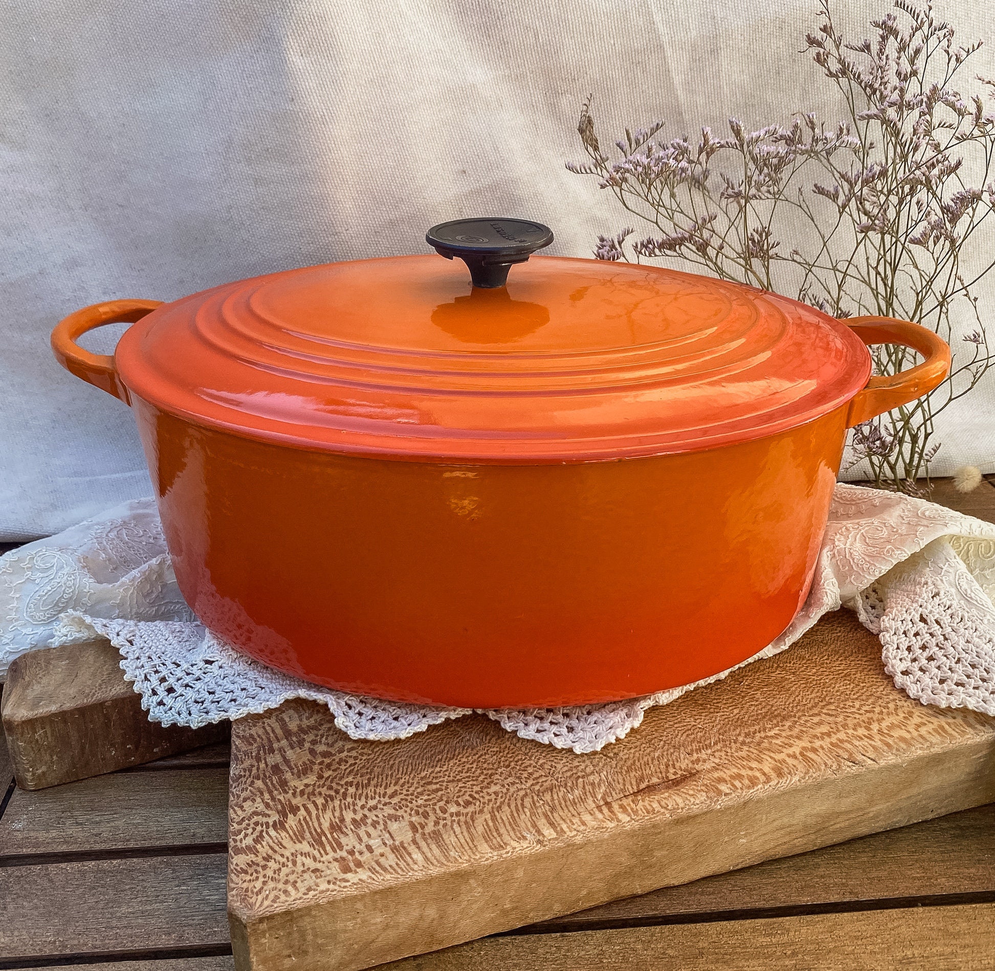 Dutch Oven (Oval) - Alma Cast Iron