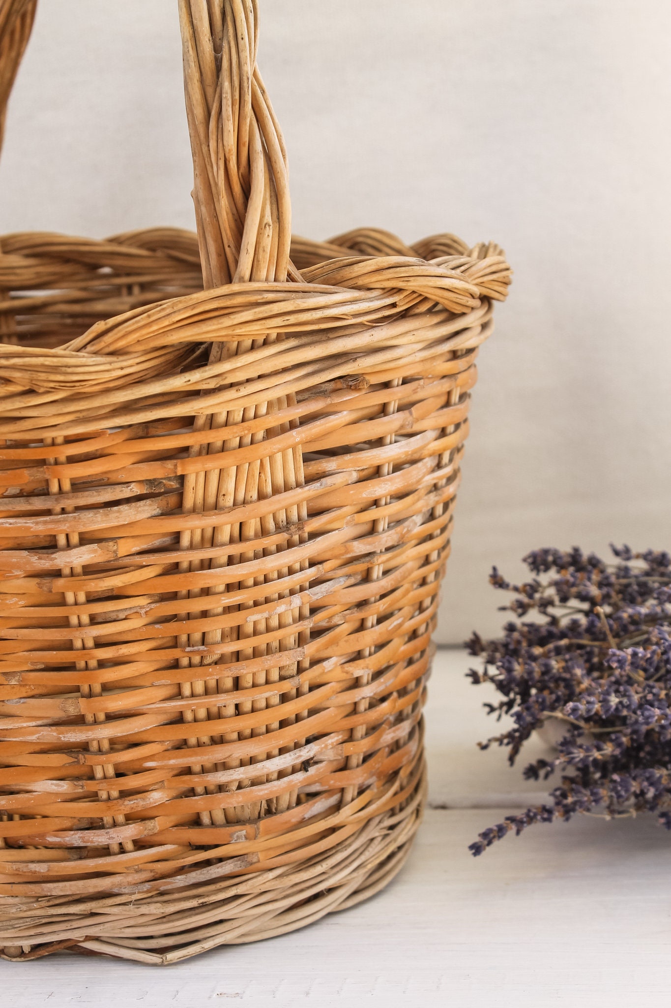 フランスのアンティークマーケットバスケット、ヴィンテージウィッカー