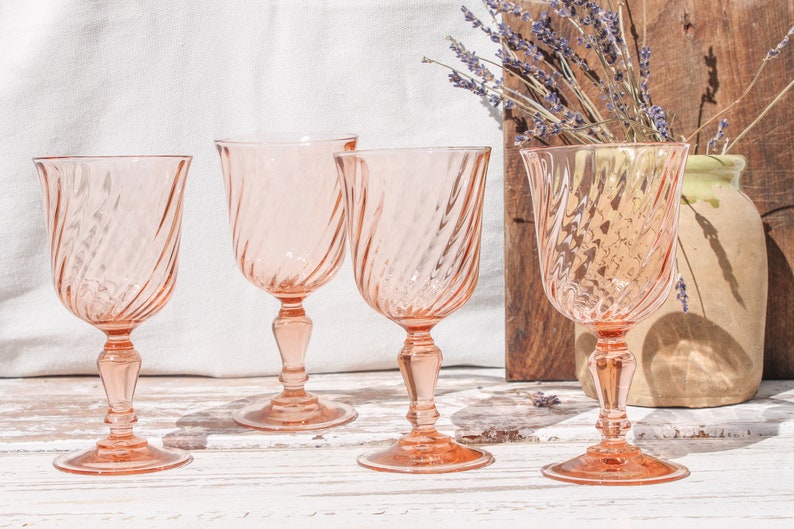 Set of 4 Rosaline Arcoroc Luminarc Pink Swirl Water or Wine Glasses French Vintage 1970s Stemmed Glasses Drinkware Retro Bistro Style image 2