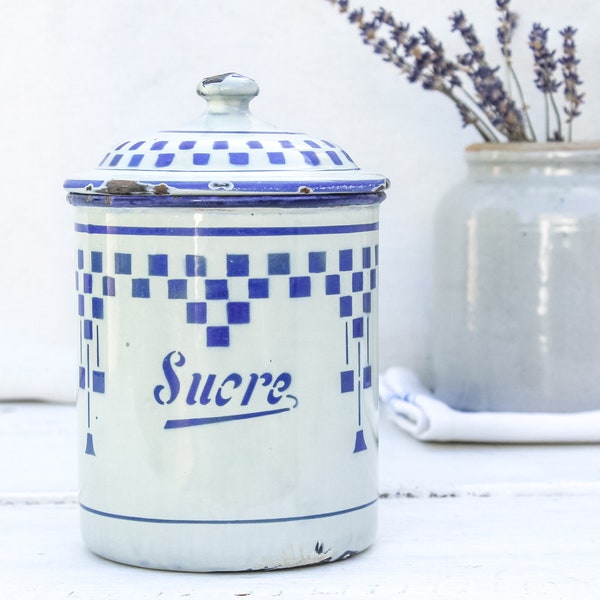 French Vintage 1930s Lustucru Eesmalted Sugar Pot, bote etiquetado con patrón a cuadros blanco y azul - almacenamiento rústico de la cocina de la granja