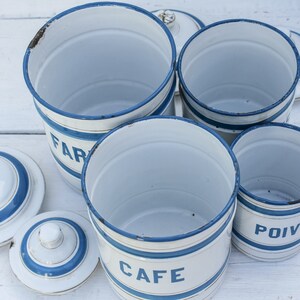 vintage Labeled Kitchen Canisters, St Gervais Blue & White Pots de cuisine émaillés Décor rustique Pot de farine, Poivrier, Pot de pâtes, Cafetière image 5