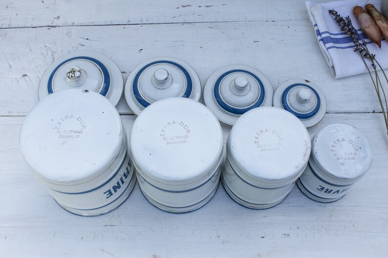 vintage Labeled Kitchen Canisters, St Gervais Blue & White Pots de cuisine émaillés Décor rustique Pot de farine, Poivrier, Pot de pâtes, Cafetière image 10