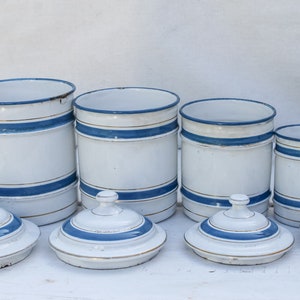 vintage Labeled Kitchen Canisters, St Gervais Blue & White Pots de cuisine émaillés Décor rustique Pot de farine, Poivrier, Pot de pâtes, Cafetière image 6