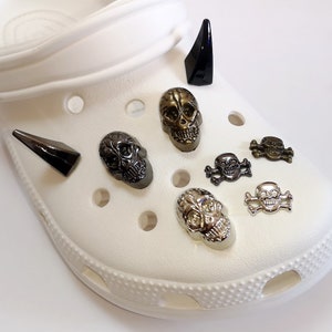 Stylish Spikes Clog Charms, Punk Hiphop Skull Shoe Charm Gothic Clog Spike Rivet Decoration Wedges Accessories Shoe Buckles Fit for Sandals