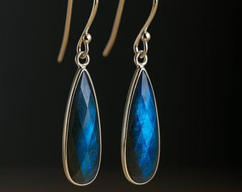 Teardrop Blue Flash Labradorit Ohrringe: 925 Sterling Silber Ohrringe