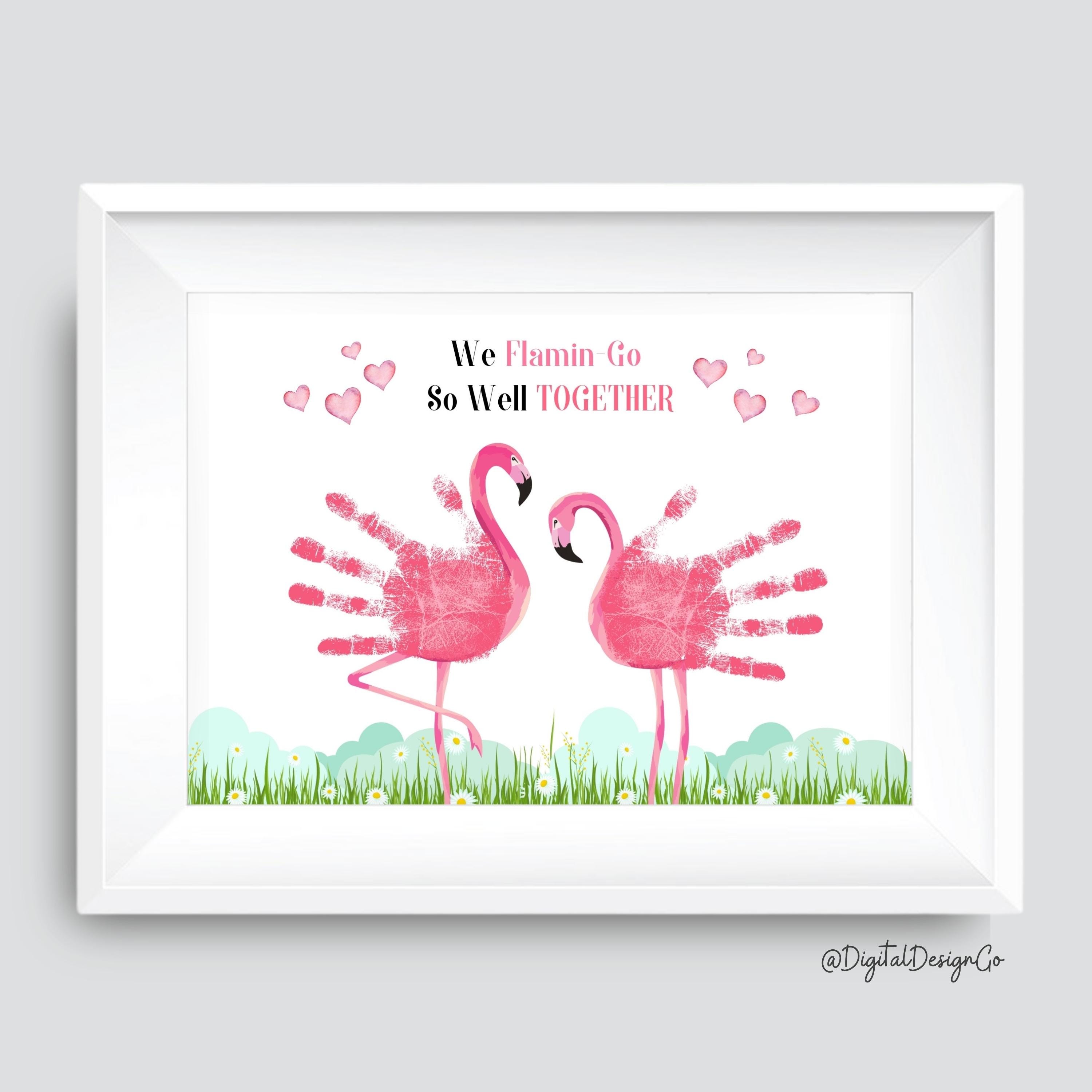 Impronte di mani di fenicotteri, We Flamin-Go So Well Together, lavoretto con le impronte delle mani per San Valentino, regalo per bambini, ricordo, biglietto fai da te - Italia