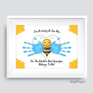 Impronte delle mani di nonno e nonno, regalo di compleanno, impronta artistica di un'ape, ricordo per la nonna, biglietto fai da te per bambini, stampabile