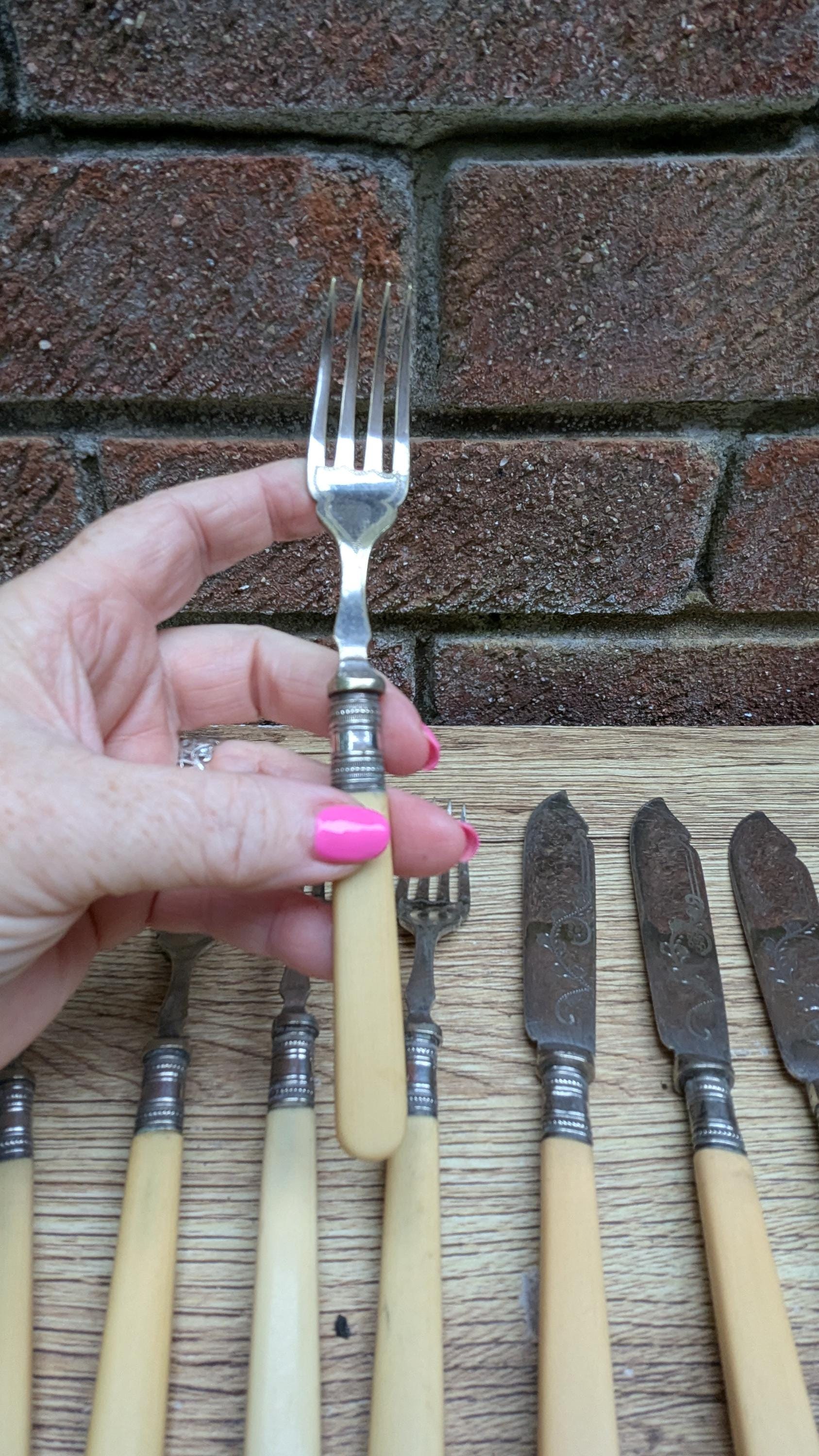 Antique Edwardian EPNS Fish Cutlery Set – 6 Knives & 6 Forks With