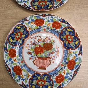 Very Rare Vintage Japanese Imari 10 1/2&quot; Flower Plate