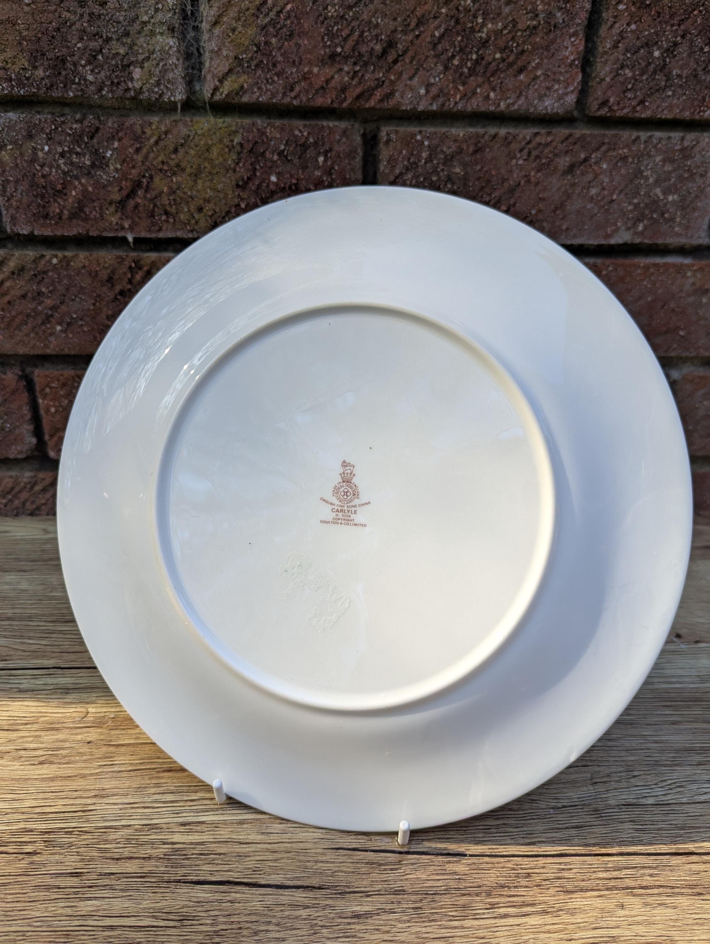 ロイヤルドルトン CARLYLE ランチョンプレート ボーンチャイナ H5018