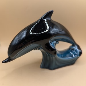 17 cm Poole Pottery Blå Svart Klassisk Hoppande Delfin Djurfigur Ornament