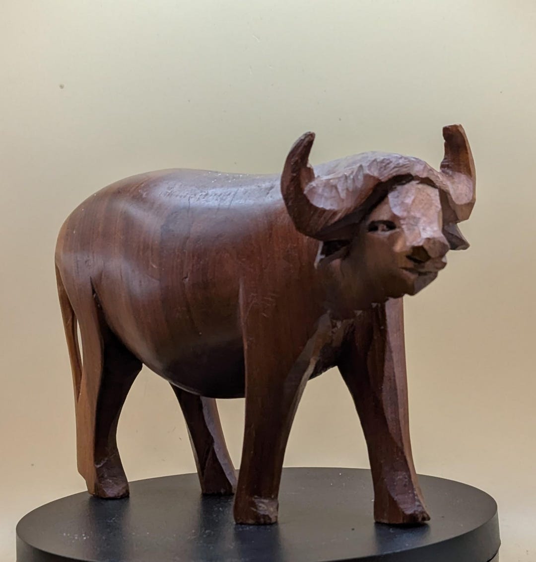 木製の雄牛の像 牡牛 ブル おうし Wooden Bull Mexico Hand-carved Wooden Water Buffalo / Ox Figurine – Folk Art