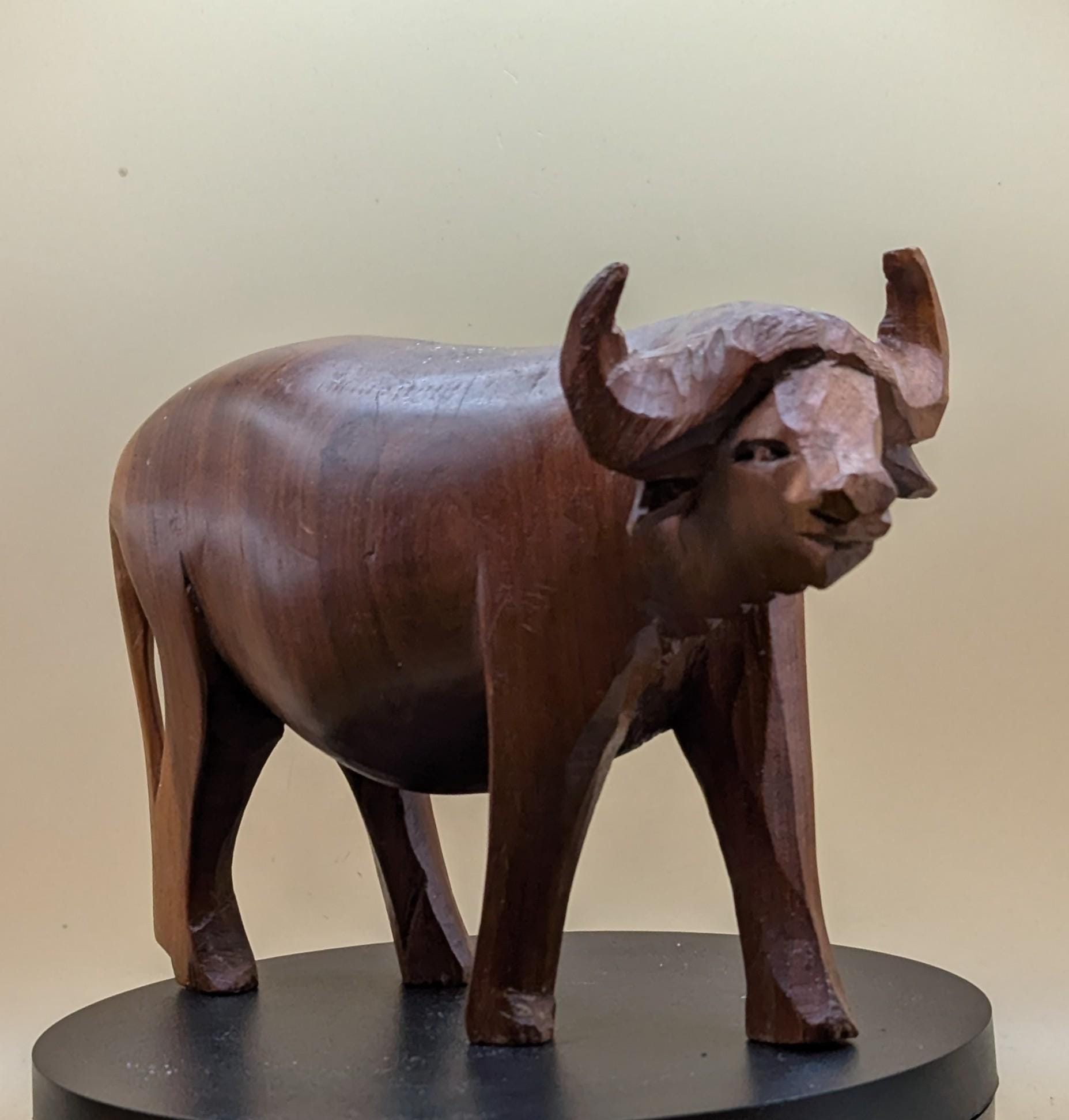 木製の雄牛の像 牡牛 ブル おうし Wooden Bull Mexico Hand-carved Wooden Water Buffalo / Ox Figurine – Folk Art