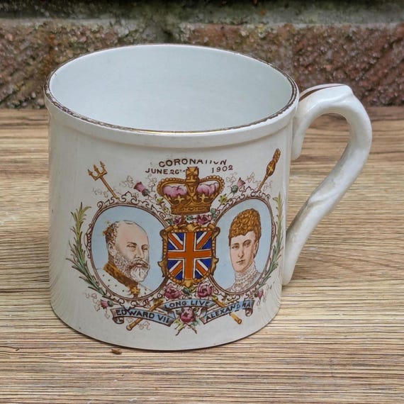 希少なエドワード7世とアレクサンドラ王妃戴冠式カップ。1902年製。123