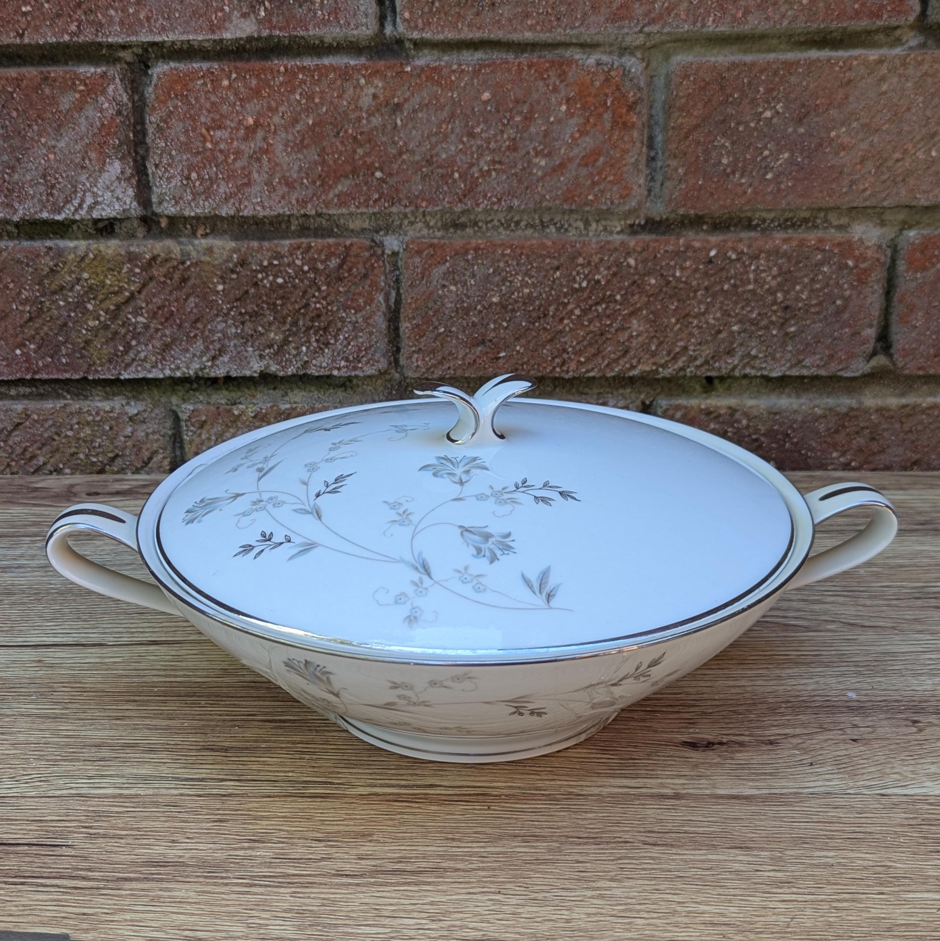 Stunning Noritake Valerie China Japan 5812 Vegetable Bowl With