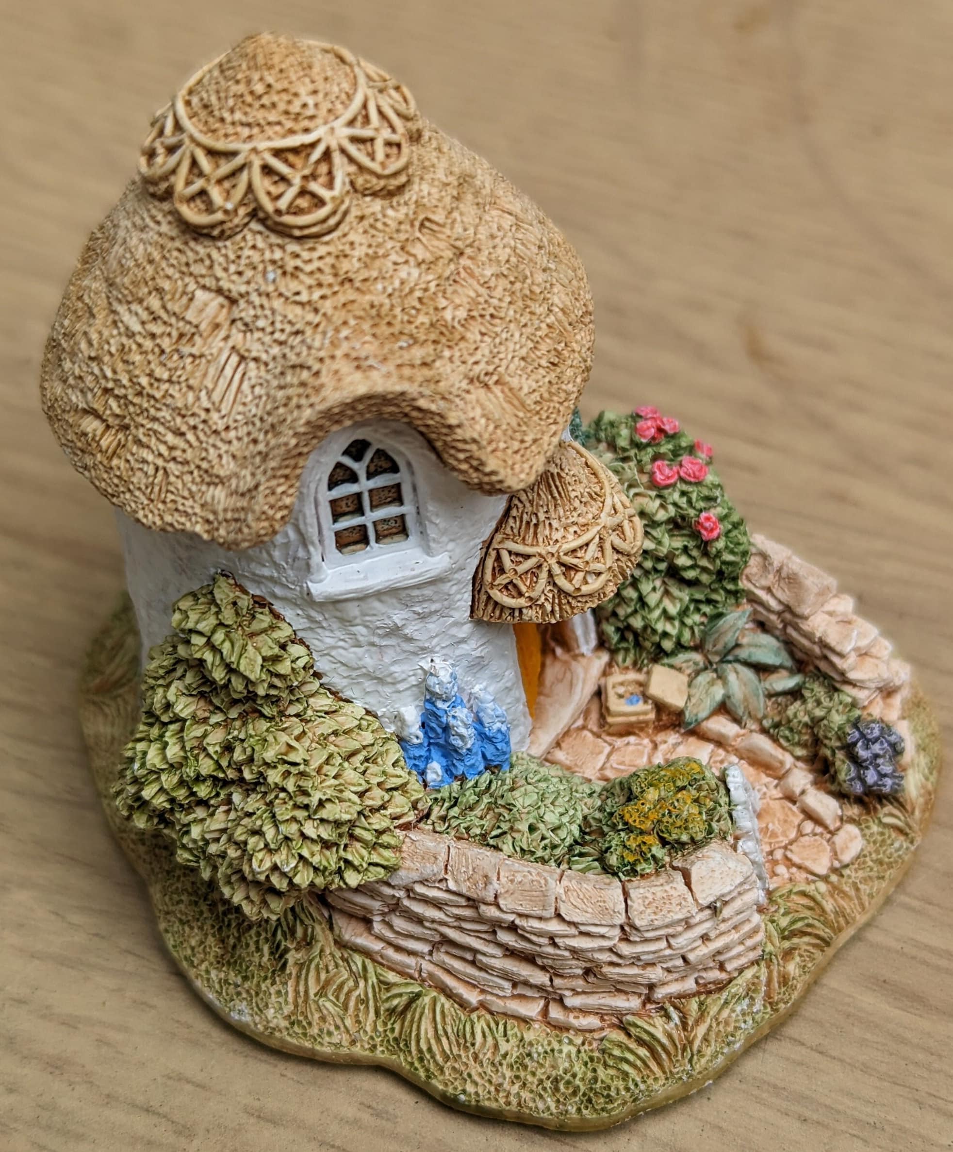 【Lilliput Lane】Sweet William他3点セット Lilliput Lane Collectors Club Free Gift Thimble Cottage C1995-96