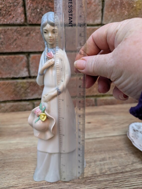 Porcelanas Miquel Requena Valencia Girl With Rose Figurine - Etsy