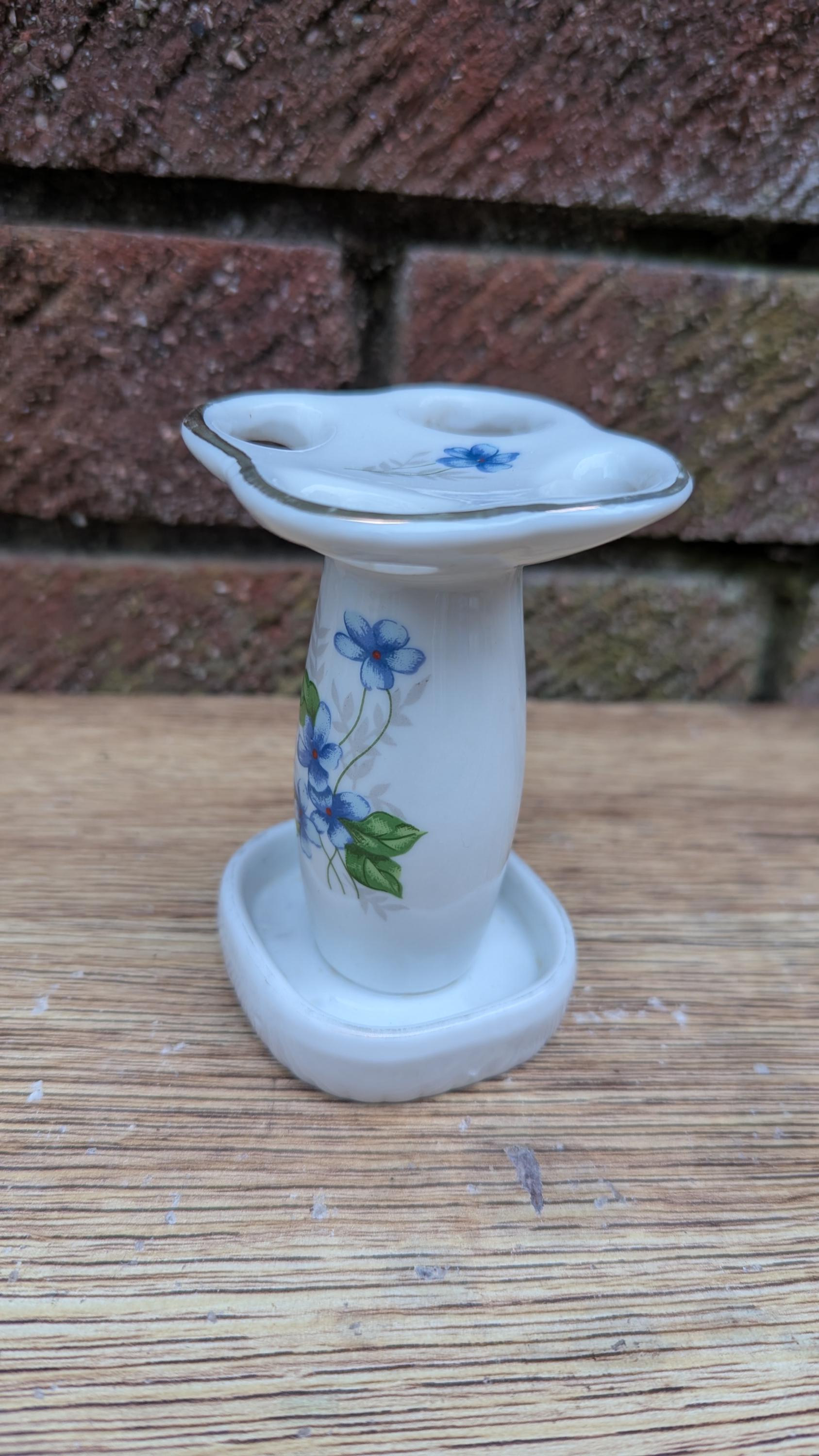 フランス　20世紀初期　陶器製　歯ブラシ用お皿　白 Antique toothbrush porcelain holder - Etsy 日本
