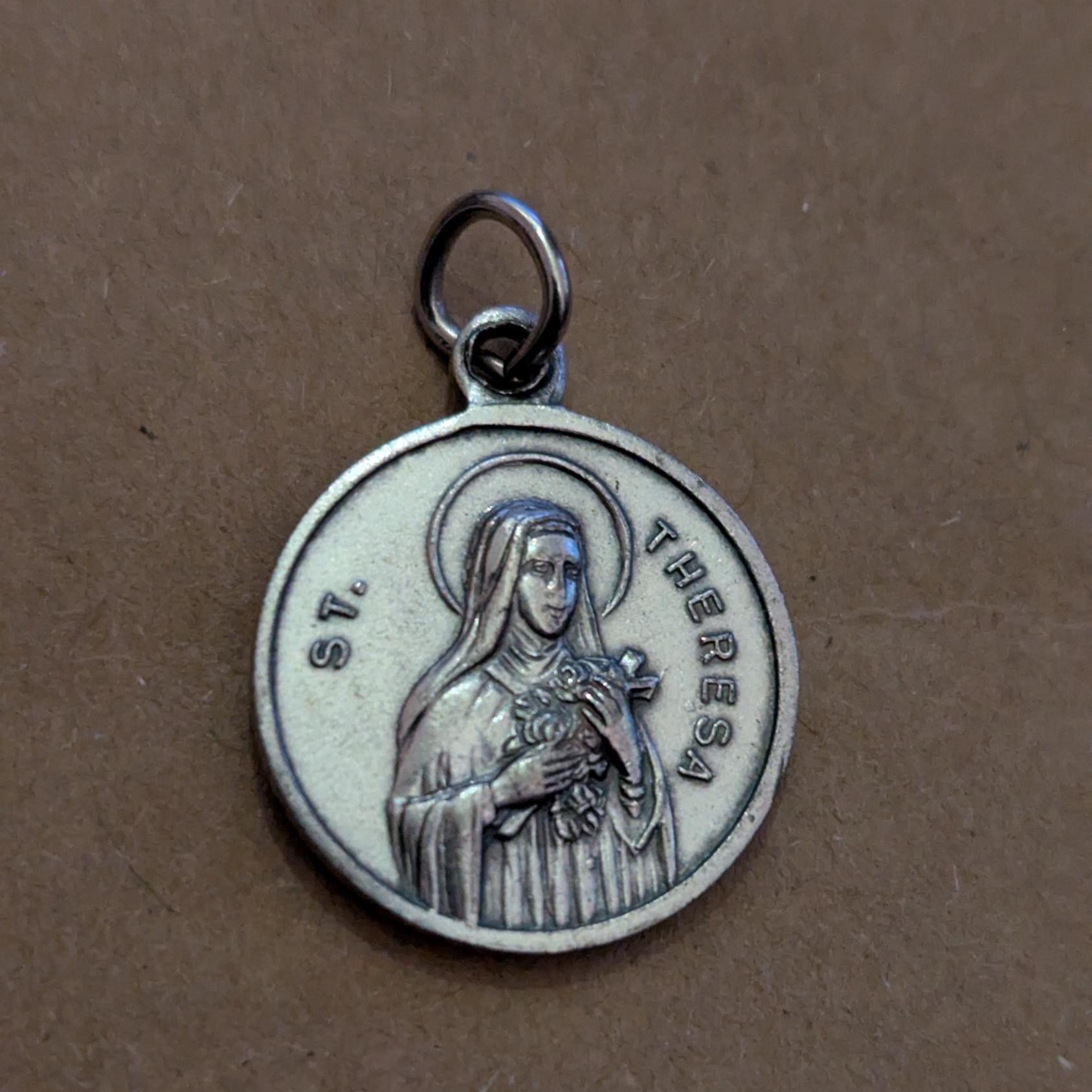 1950 Saint Thérèse of Lisieux Ex Indumentis Contact Relic Medal