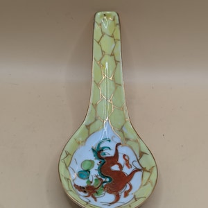 Vintage Chinese Spoon,Chinese Decor Soup spoon, Asian Noodle Soup Spoon, Oriental spoon. Made in China