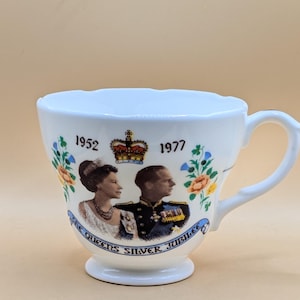 1977 QUEEN ELIZABETH II Silver Jubilee Teacup Made In England