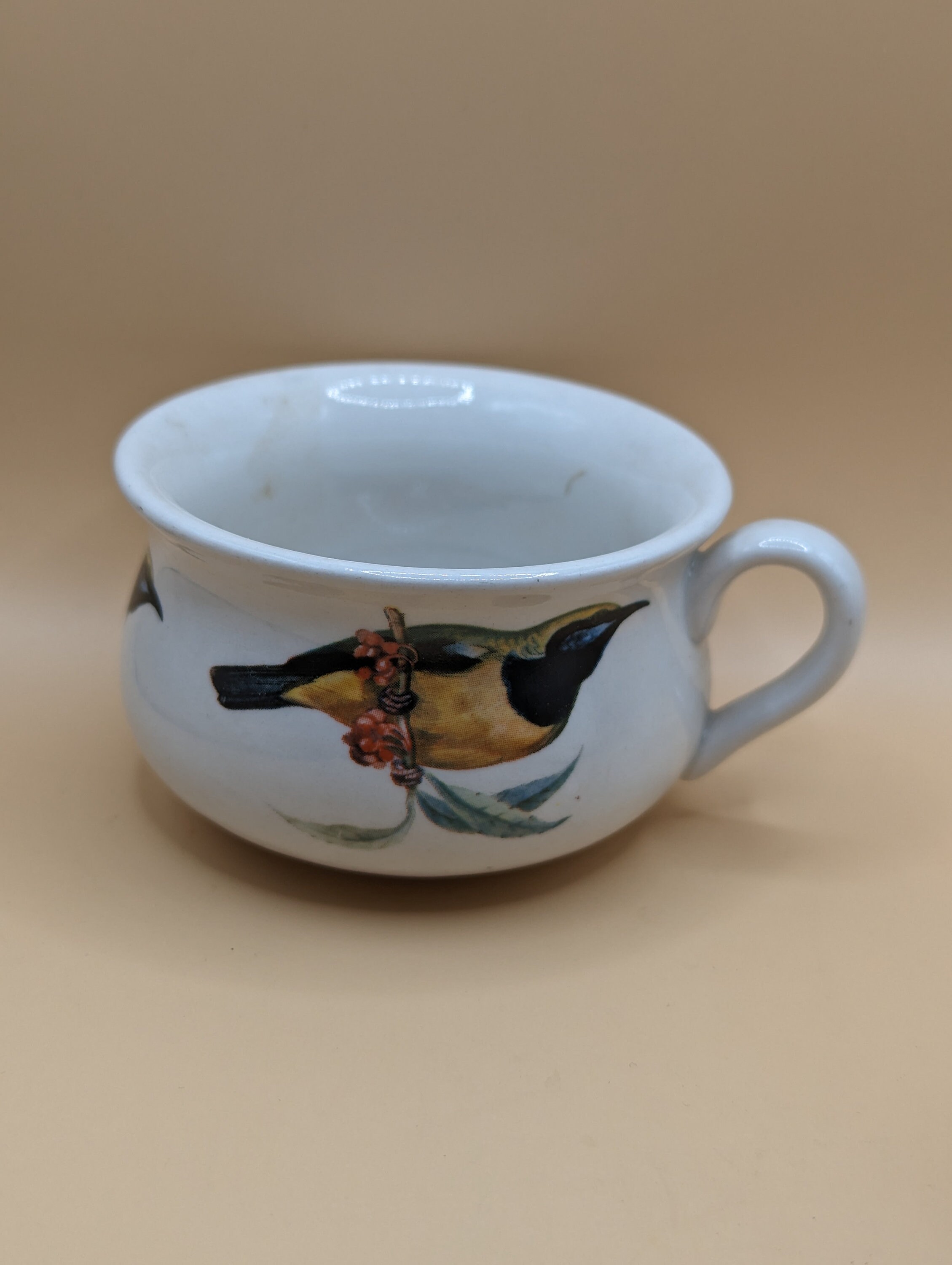ゴメス人形 コロンビア 陶器の農夫と牛の彫刻　喫茶店　レトロ ヴィンテージのポートメイリオン陶器パンチボウルカップ2個、鳥が