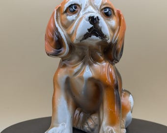 1950年代のヴィンテージ日本製陶器製ビーグル犬の置物 - 手描き陶器の