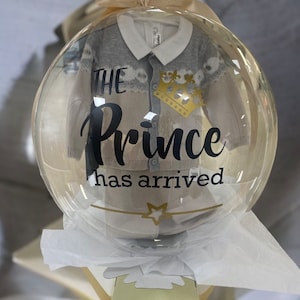 Boys bubble balloon