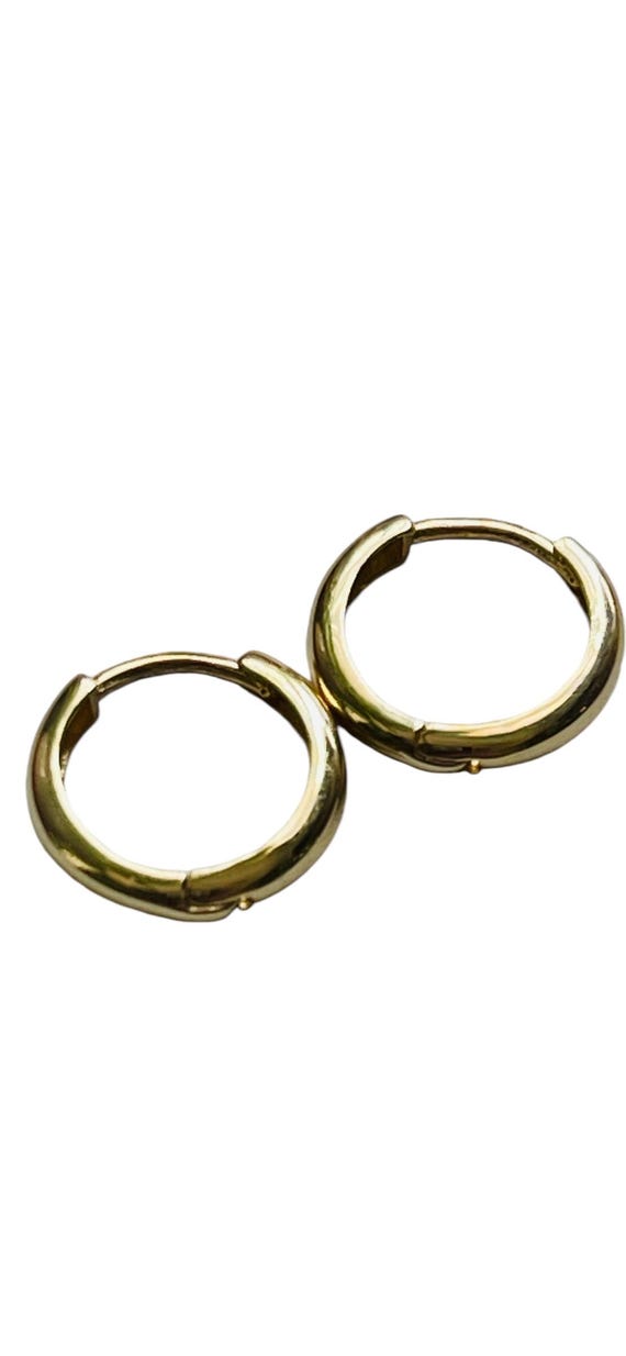 14kt/18kt Gold Huggies Earrings: 11mm Charm Hoops