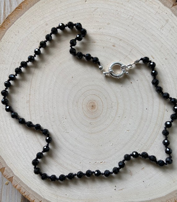 Hand knotted Beautiful black spinel, handmade necklace, beaded necklace, gemstones necklace, gifts for her. Gifts for mom. Birthday gemstone