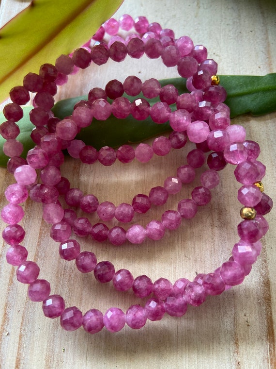 Tourmaline stretchy beaded bracelet, birthday gemstones, Gift for her, gifts for girls.