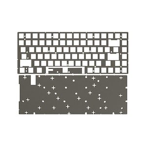 以下が含まれることがあります： グレーの金属製のキーボードプレートと黒いキーボードメンブレン。キーボードプレートは、60キーとスペースバーを備えた標準レイアウトです。