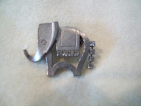 Vintage Art Deco Elephant Pin - image 2