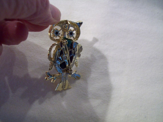 Gold-Toned Gerrys Owl Pin (turquoise?) - image 2