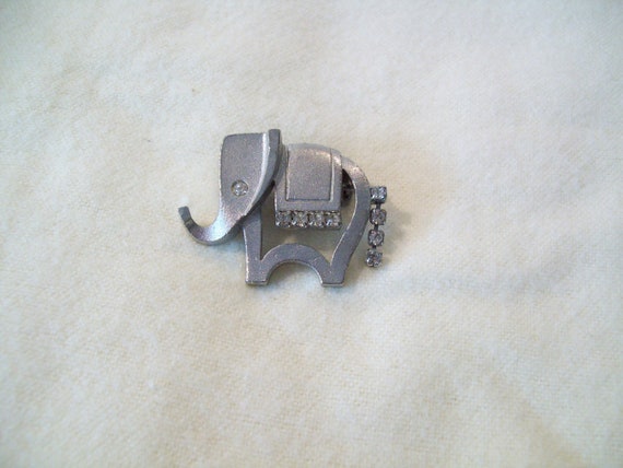 Vintage Art Deco Elephant Pin - image 4