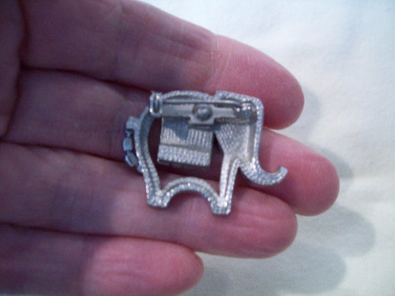 Vintage Art Deco Elephant Pin - image 3