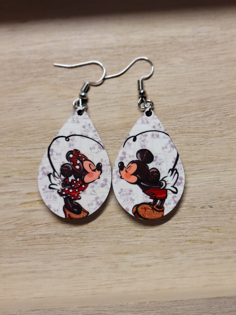 Mickey and Minnie kissing earrings Bild 1